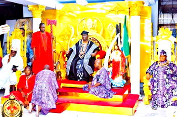 Ancient tradition behind Alaafin’s throne: Trusted aide 'tests' seat